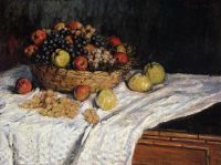 Корзина с фруктами: яблоки и виноград